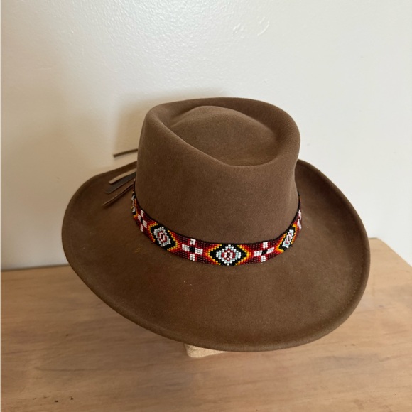 Minnetonka Accessories - VintageBeaded Band 100% WOOL lite felt hat crushable water repellent-made in USA